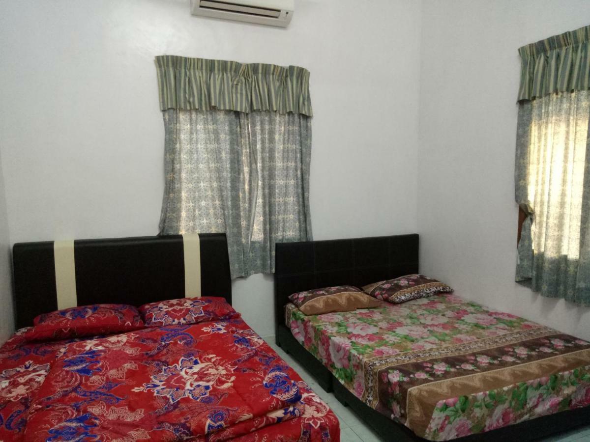 Aiman Homestay Маранг Экстерьер фото